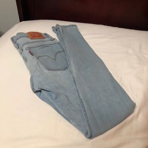 Levi’s 710 Super Skinny Jeans